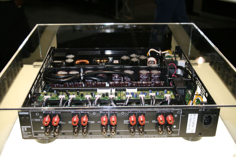 Illustration for article titled Pioneer Elite SC-09TX Amp and Receiver Kicks Audio Arse